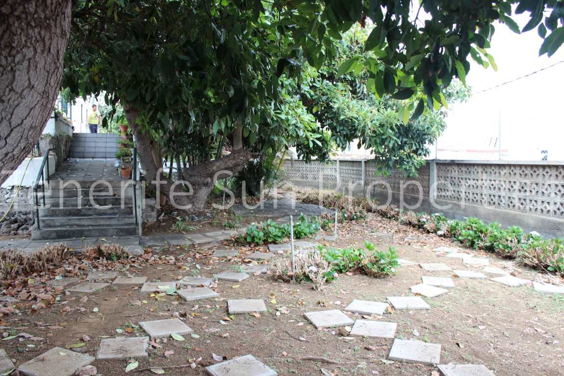 5 soveværelse Villa til salg i Puerto de la Cruz med swimmingpool garage - € 850.000 (Ref: 3025813)