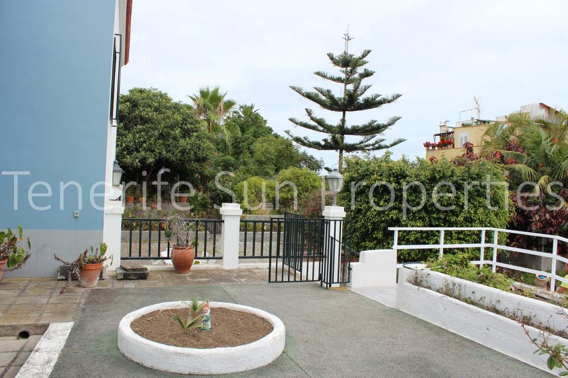 5 soveværelse Villa til salg i Puerto de la Cruz med swimmingpool garage - € 850.000 (Ref: 3025813)