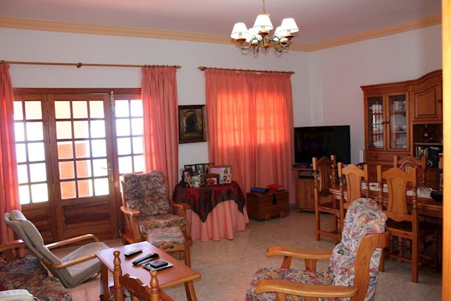 3 Zimmer Villa zu verkaufen in Arona mit Garage - 1.200.000 € (Ref: 3218942)