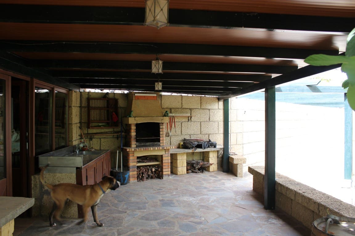 4 soveværelse Finca/Landehus til salg i Arafo med swimmingpool garage - € 850.000 (Ref: 4047202)