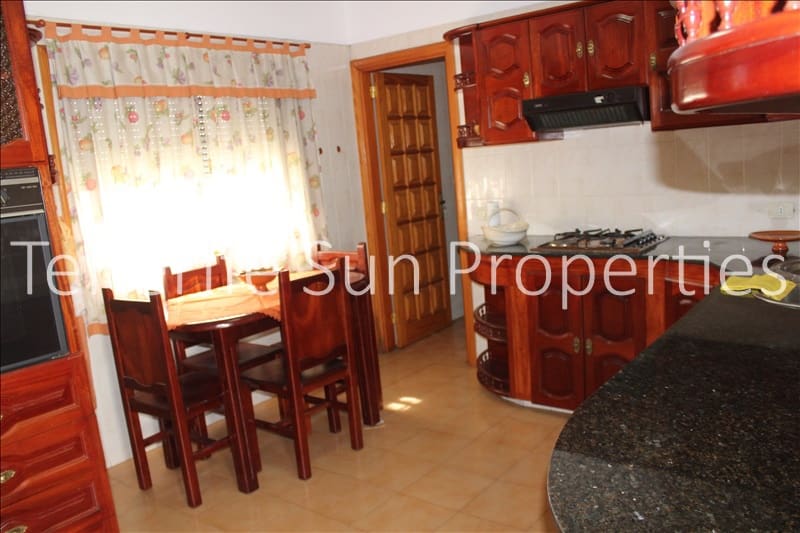 4 soveværelse Byhus til salg i Arafo - € 499.500 (Ref: 4087437)