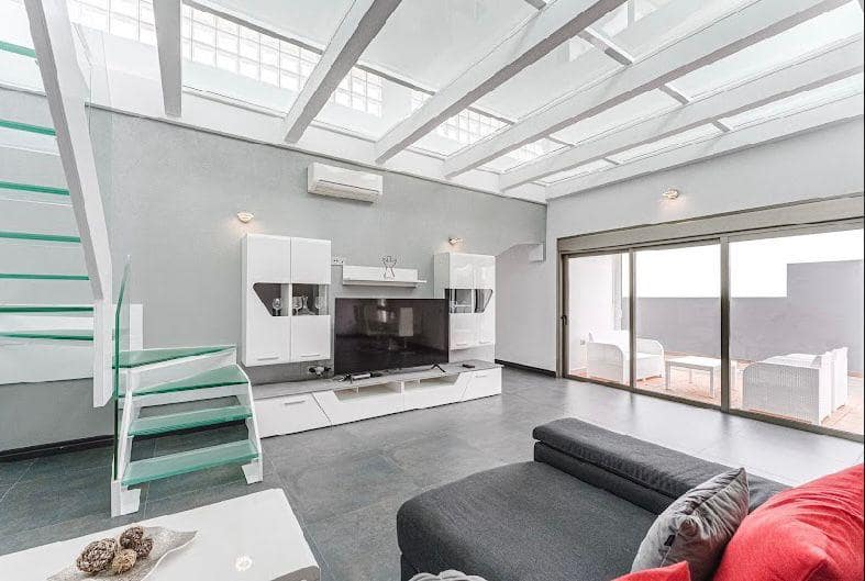 3 soveværelse Villa til salg i El Medano med garage - € 685.000 (Ref: 4222958)