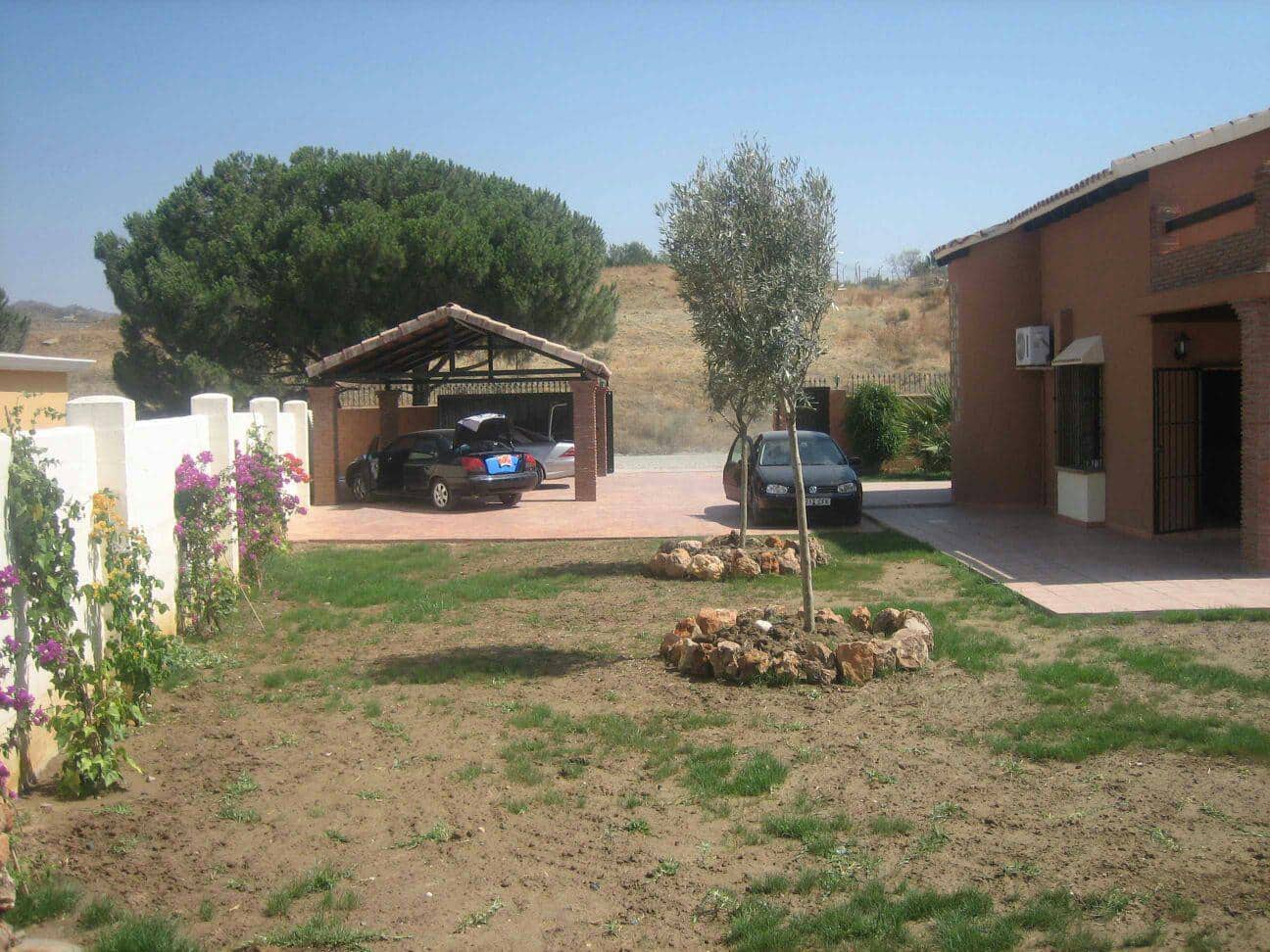 4 soveværelse Villa til salg i Cartama med swimmingpool garage - € 485.000 (Ref: 4562730)