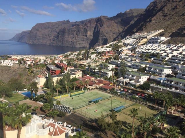 3 slaapkamer Appartement te koop in Los Gigantes met zwembad garage - € 545.000 (Ref: 5041004)