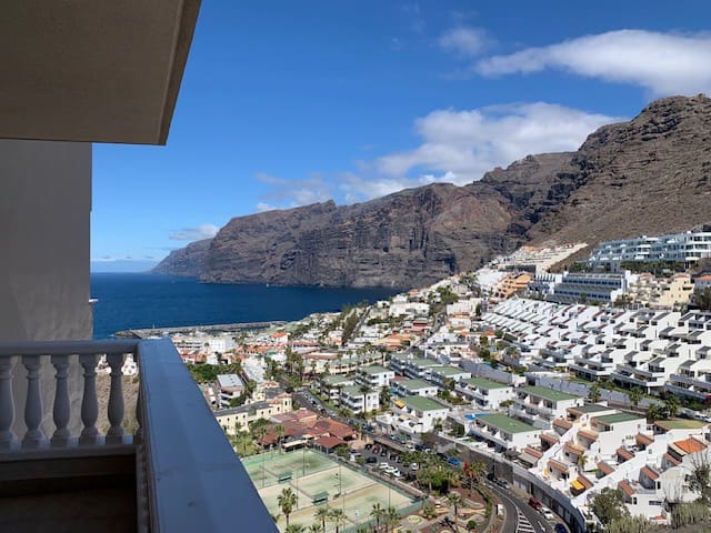 2 soveværelse Penthouse til salg i Los Gigantes med swimmingpool garage - € 655.463 (Ref: 5307920)