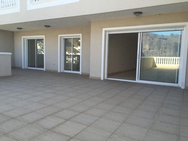 3 chambre Penthouse à vendre à Los Gigantes, Santiago del Teide avec piscine garage - 545 000 € (Ref: 5307925)