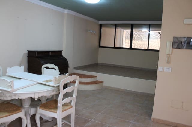 Kommersiell til salgs i Santa Cruz de Tenerife med garasje - € 200 000 (Ref: 6105903)