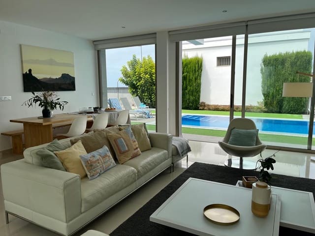 3 soveværelse Villa til salg i Santa Ursula med swimmingpool garage - € 1.150.000 (Ref: 7086651)