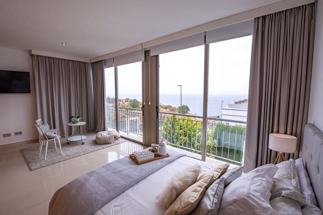 3 soveværelse Villa til salg i Santa Ursula med swimmingpool garage - € 1.150.000 (Ref: 7086651)