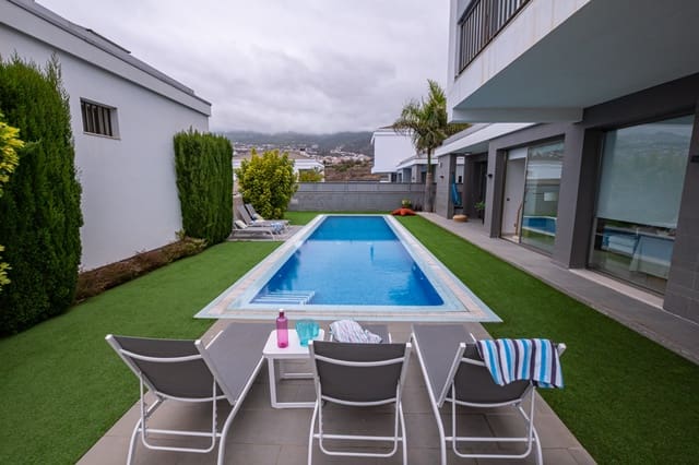 3 soveværelse Villa til salg i Santa Ursula med swimmingpool garage - € 1.150.000 (Ref: 7086651)