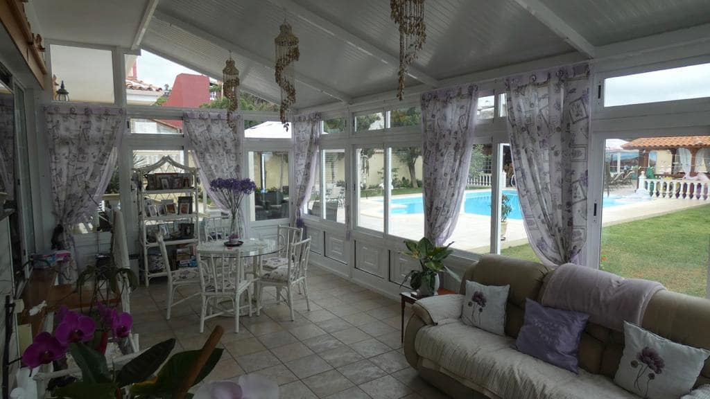 3 soveværelse Villa til salg i Puerto de la Cruz med swimmingpool - € 960.000 (Ref: 7090411)