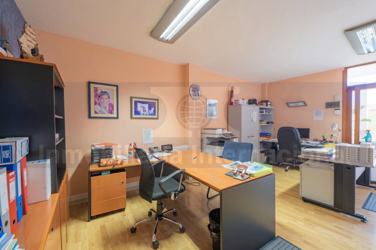 4 soveværelse Villa til salg i Puerto de la Cruz med swimmingpool garage - € 850.000 (Ref: 7337750)