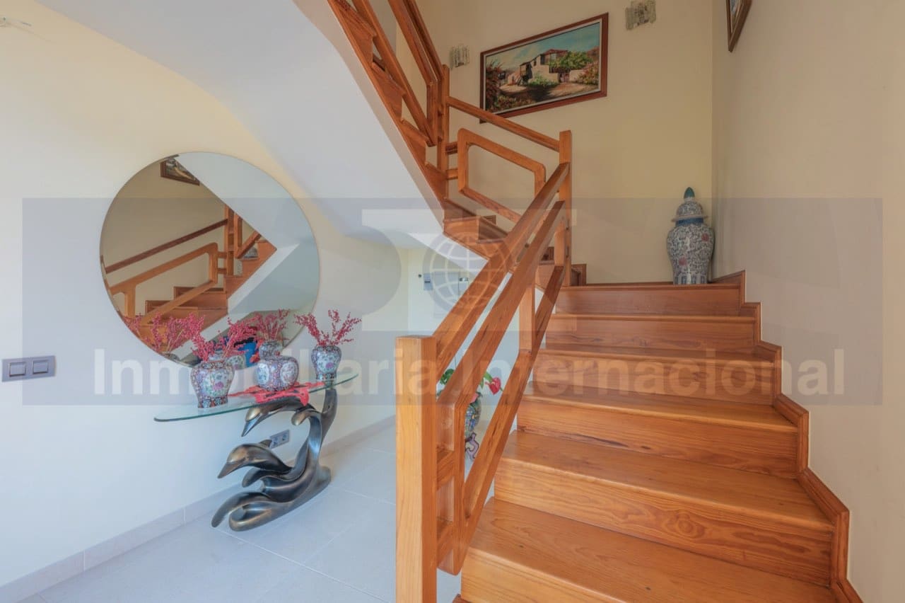 4 soveværelse Villa til salg i Puerto de la Cruz med swimmingpool garage - € 850.000 (Ref: 7337750)