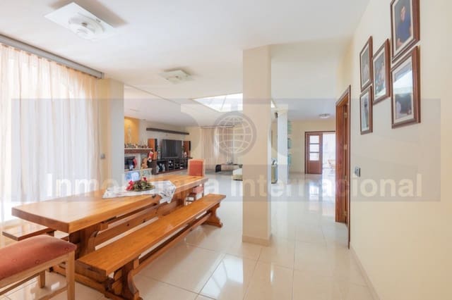 4 soverom Villa til salgs i Puerto de la Cruz med svømmebasseng garasje - € 850 000 (Ref: 7337750)