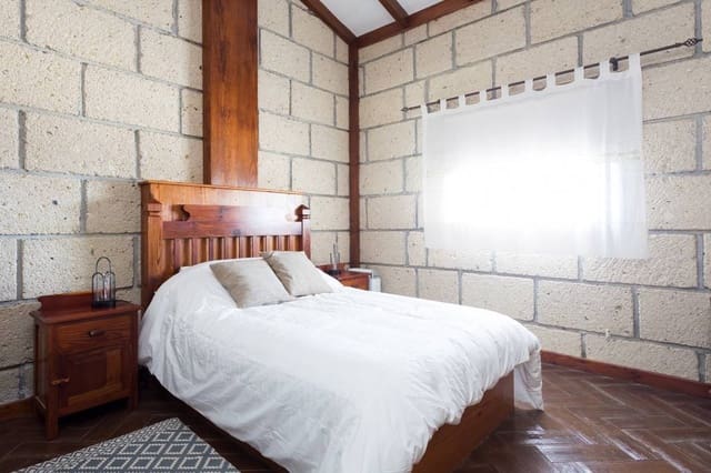 2 soveværelse Finca/Landehus til salg i Cruz de Tea, Granadilla de Abona med garage - € 425.000 (Ref: 7514979)