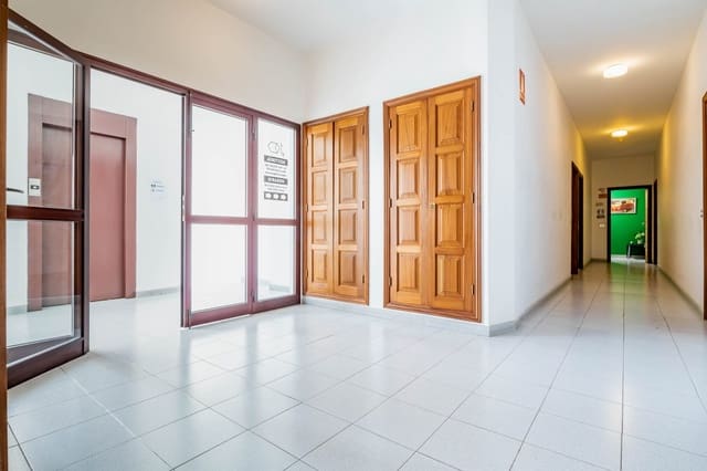 Erhverv til salg i Santa Cruz de Tenerife - € 95.998 (Ref: 7579841)