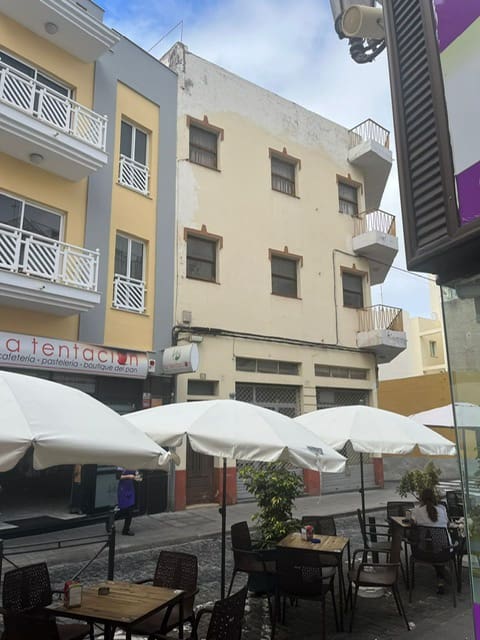 Erhverv til salg i Icod de los Vinos med garage - € 380.000 (Ref: 7588300)