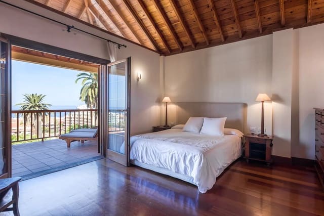 5 soverom Villa til salgs i Puerto de la Cruz med svømmebasseng garasje - € 2 500 000 (Ref: 7810038)