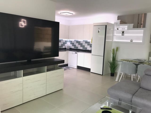 3 chambre Bungalow à vendre à Palm-Mar, Arona avec piscine garage - 680 000 € (Ref: 8081788)