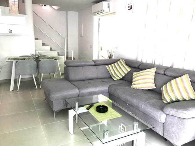 3 chambre Bungalow à vendre à Palm-Mar, Arona avec piscine garage - 680 000 € (Ref: 8081788)