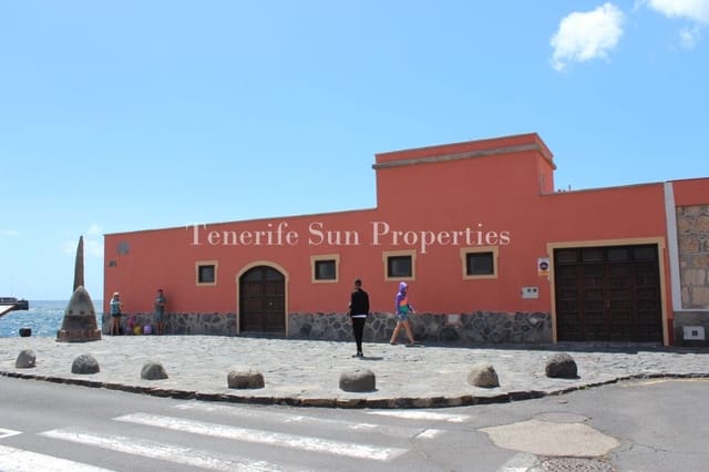 4 soveværelse Villa til salg i El Medano, Granadilla de Abona med garage - € 729.000 (Ref: 8210154)