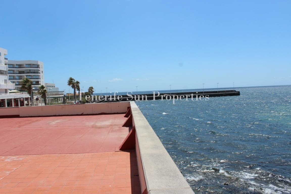 4 soveværelse Villa til salg i El Medano med garage - € 729.000 (Ref: 8210154)