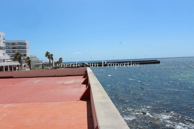 4 soveværelse Villa til salg i El Medano, Granadilla de Abona med garage - € 729.000 (Ref: 8210154)