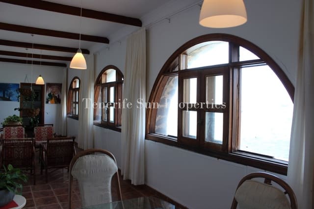 4 soveværelse Villa til salg i El Medano, Granadilla de Abona med garage - € 729.000 (Ref: 8210154)