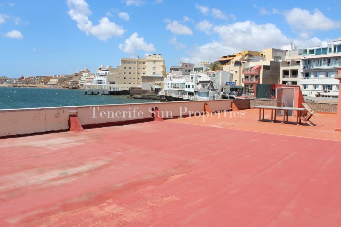 4 soveværelse Villa til salg i El Medano med garage - € 729.000 (Ref: 8210154)