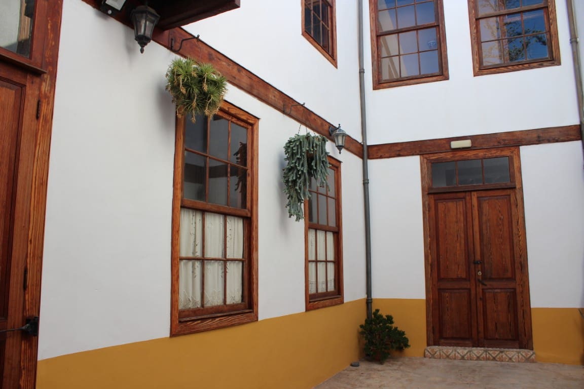 6 soveværelse Guesthouse/B & B til salg i Icod de los Vinos - € 995.000 (Ref: 8253087)