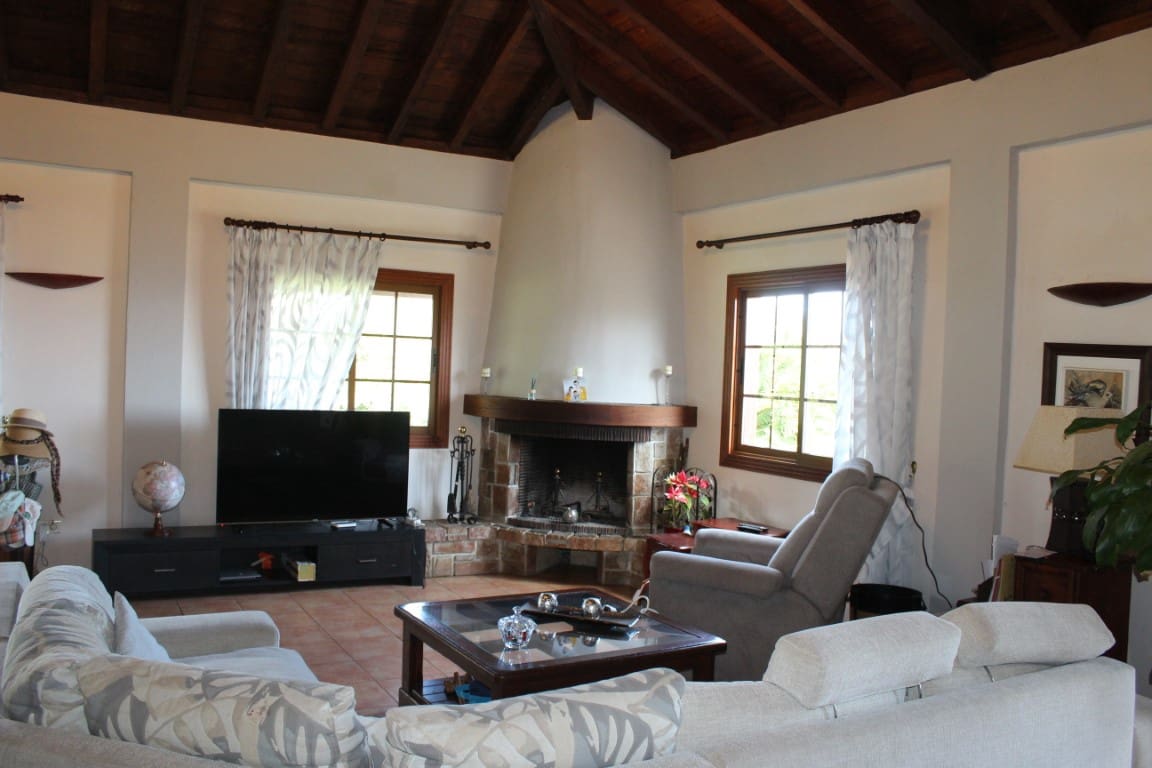 5 soveværelse Finca/Landehus til salg i La Orotava med swimmingpool garage - € 995.000 (Ref: 8268591)