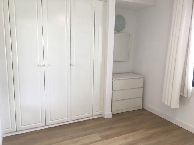 1 soveværelse Lejlighed til salg i Los Cristianos, Arona med swimmingpool - € 290.000 (Ref: 8315501)