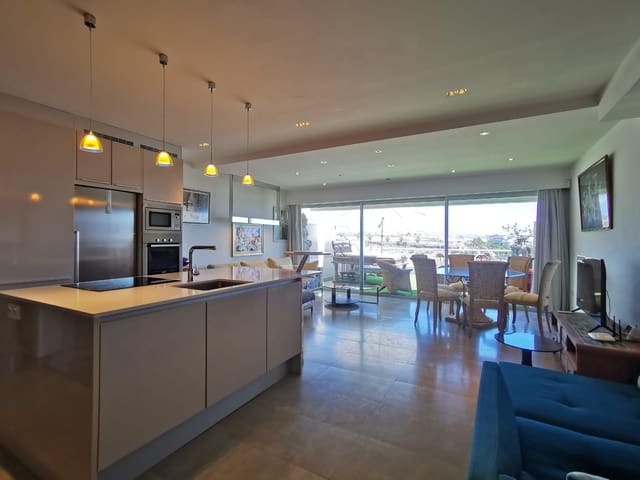 3 quarto Moradia para venda em La Caleta Adeje, Adeje com piscina garagem - 1 300 000 € (Ref: 8329177)