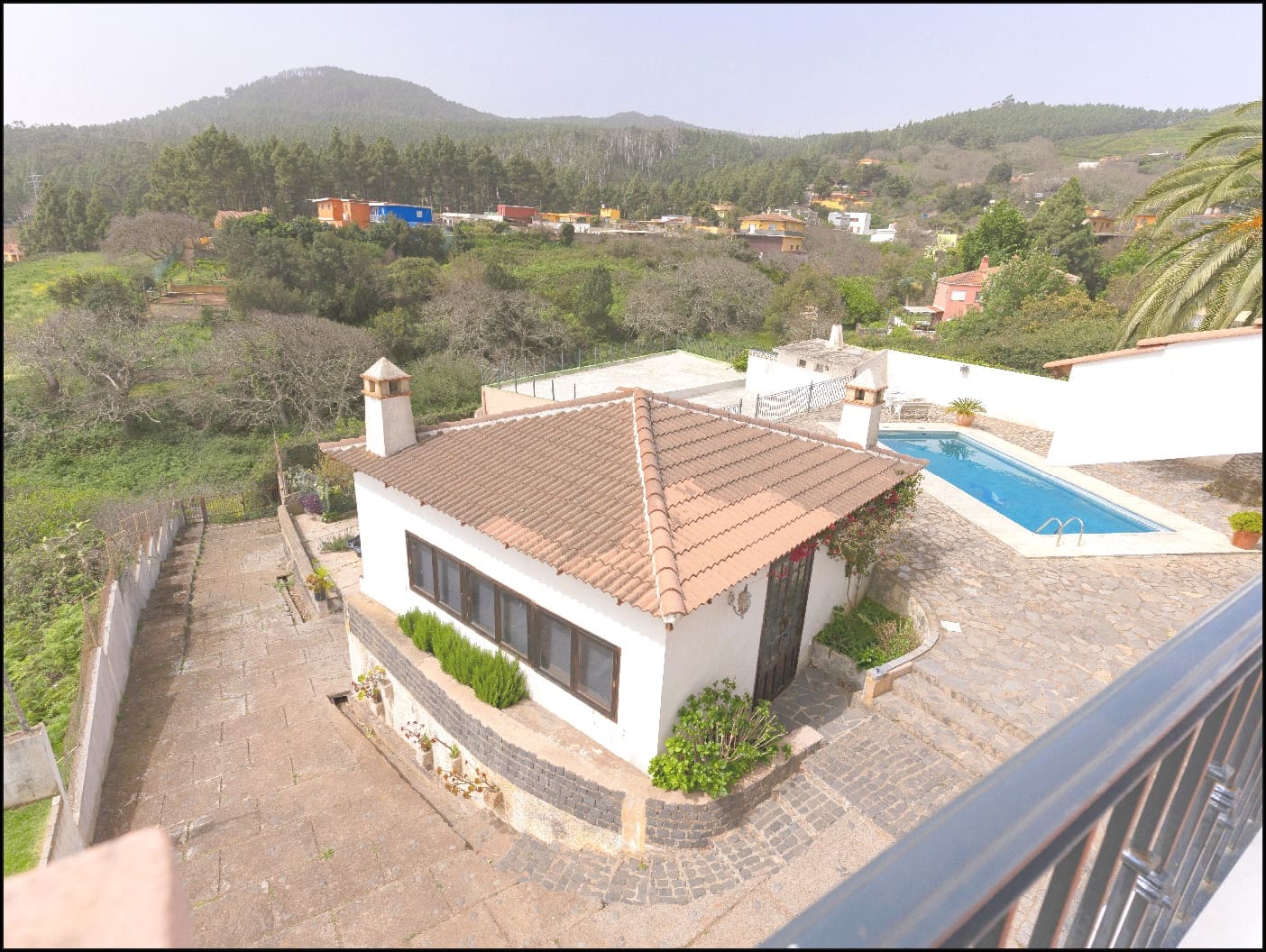 4 soveværelse Villa til salg i La Esperanza med swimmingpool garage - € 1.200.000 (Ref: 8404303)