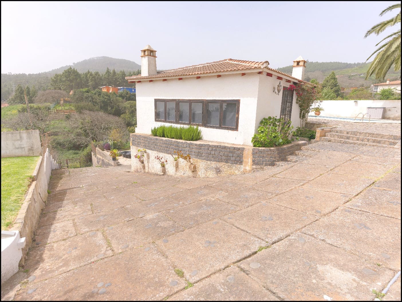 4 soveværelse Villa til salg i La Esperanza med swimmingpool garage - € 1.200.000 (Ref: 8404303)