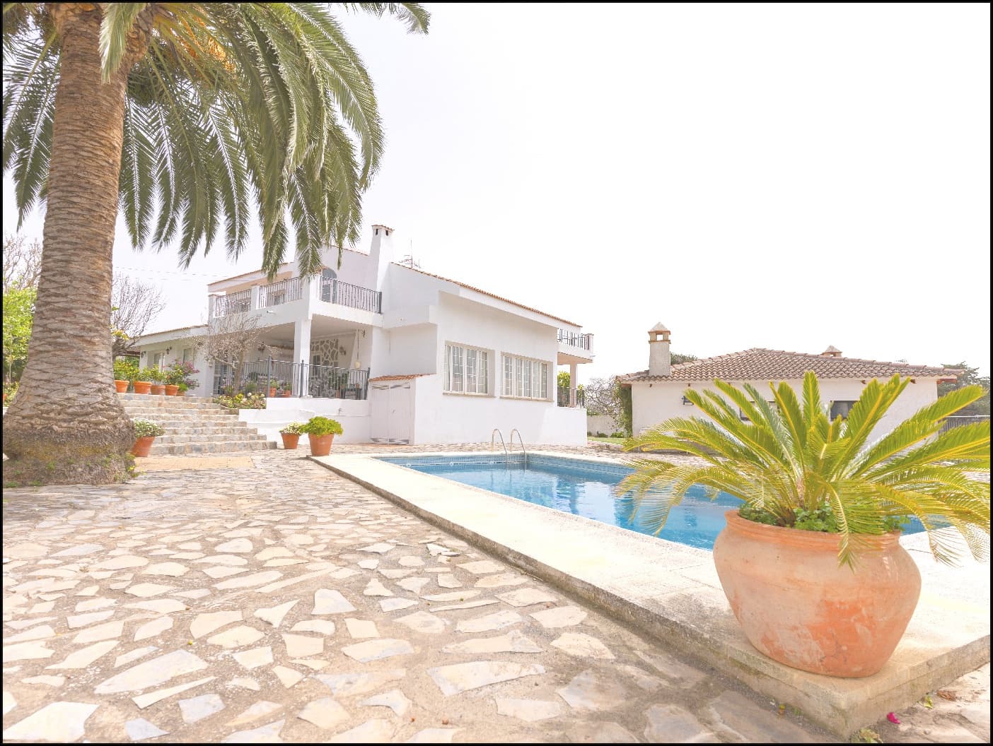 4 soveværelse Villa til salg i La Esperanza med swimmingpool garage - € 1.200.000 (Ref: 8404303)