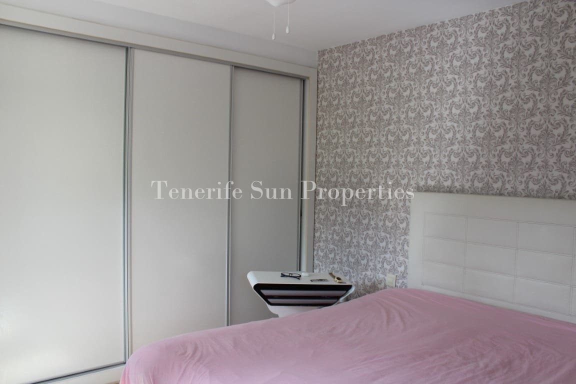 4 soverom Hus til salgs i Costa Adeje med svømmebasseng garasje - € 630 000 (Ref: 8480055)