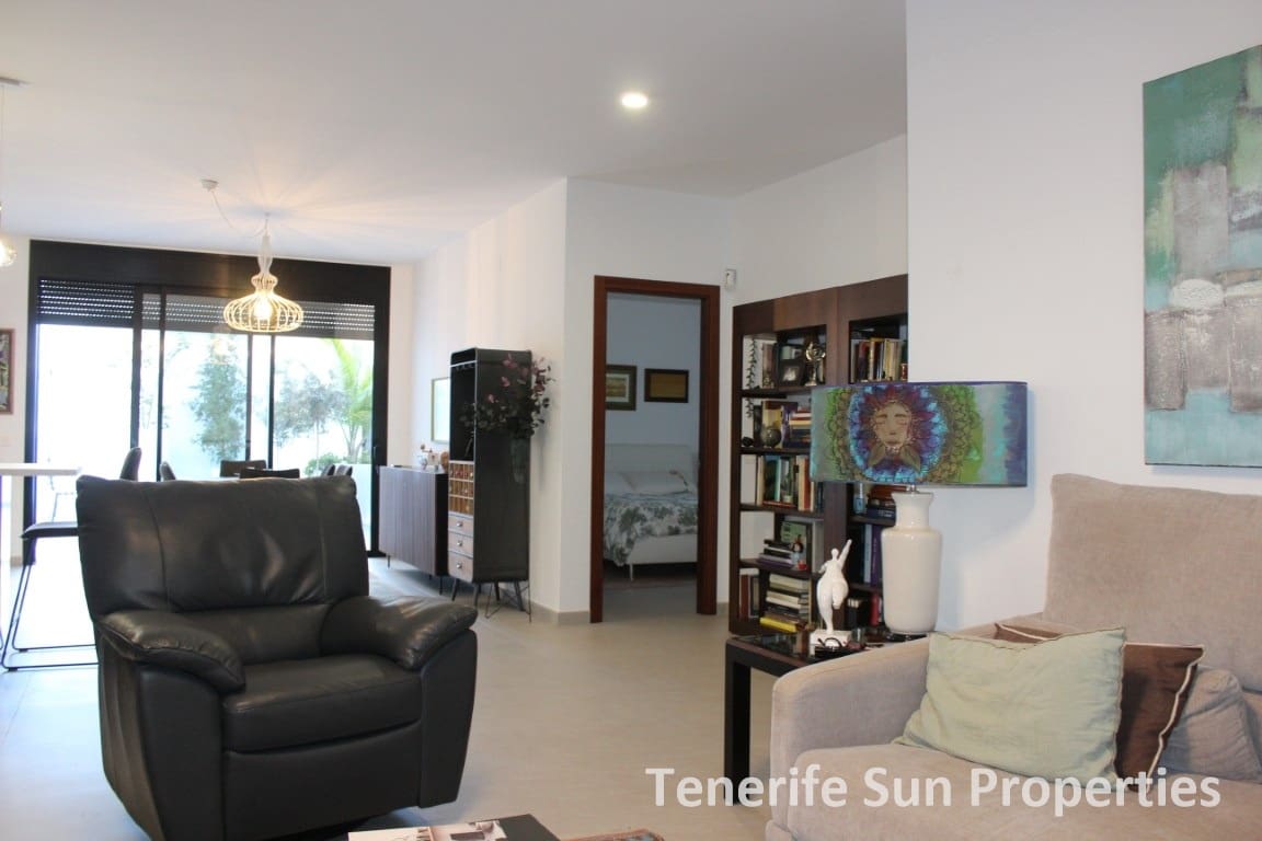 3 soveværelse Byhus til salg i San Isidro de Abona med garage - € 584.000 (Ref: 8846696)