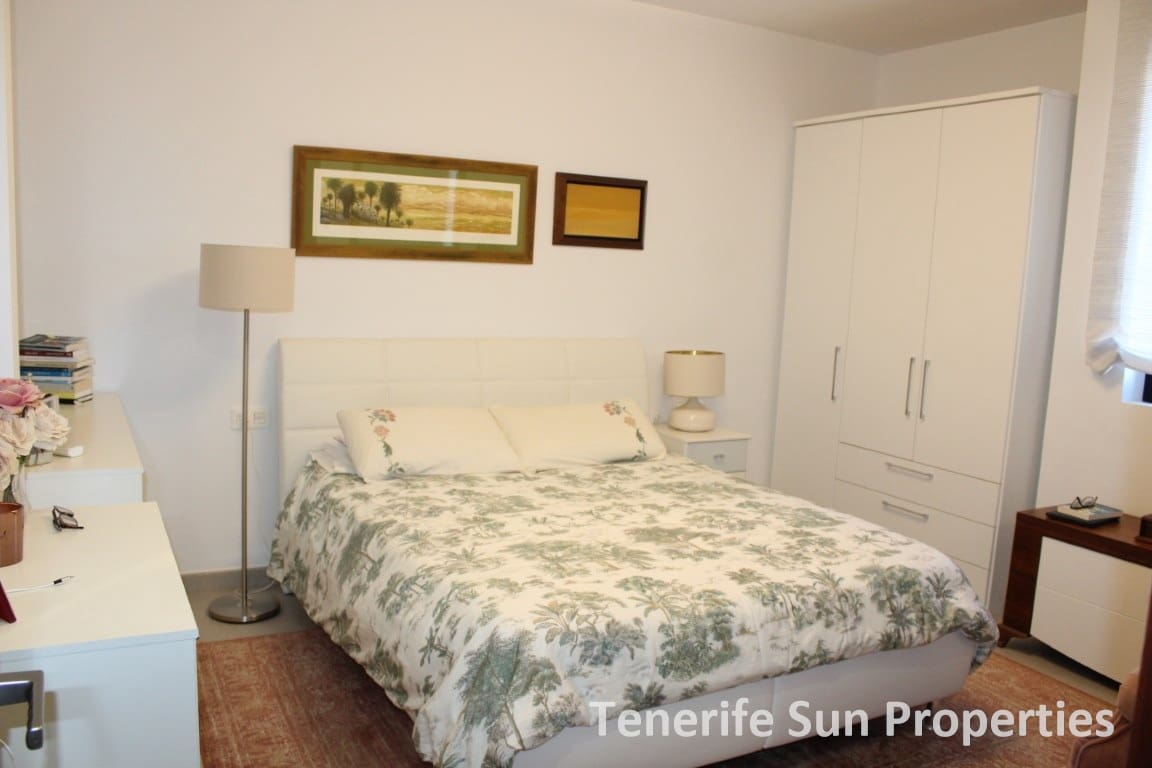 3 soveværelse Byhus til salg i San Isidro de Abona med garage - € 584.000 (Ref: 8846696)