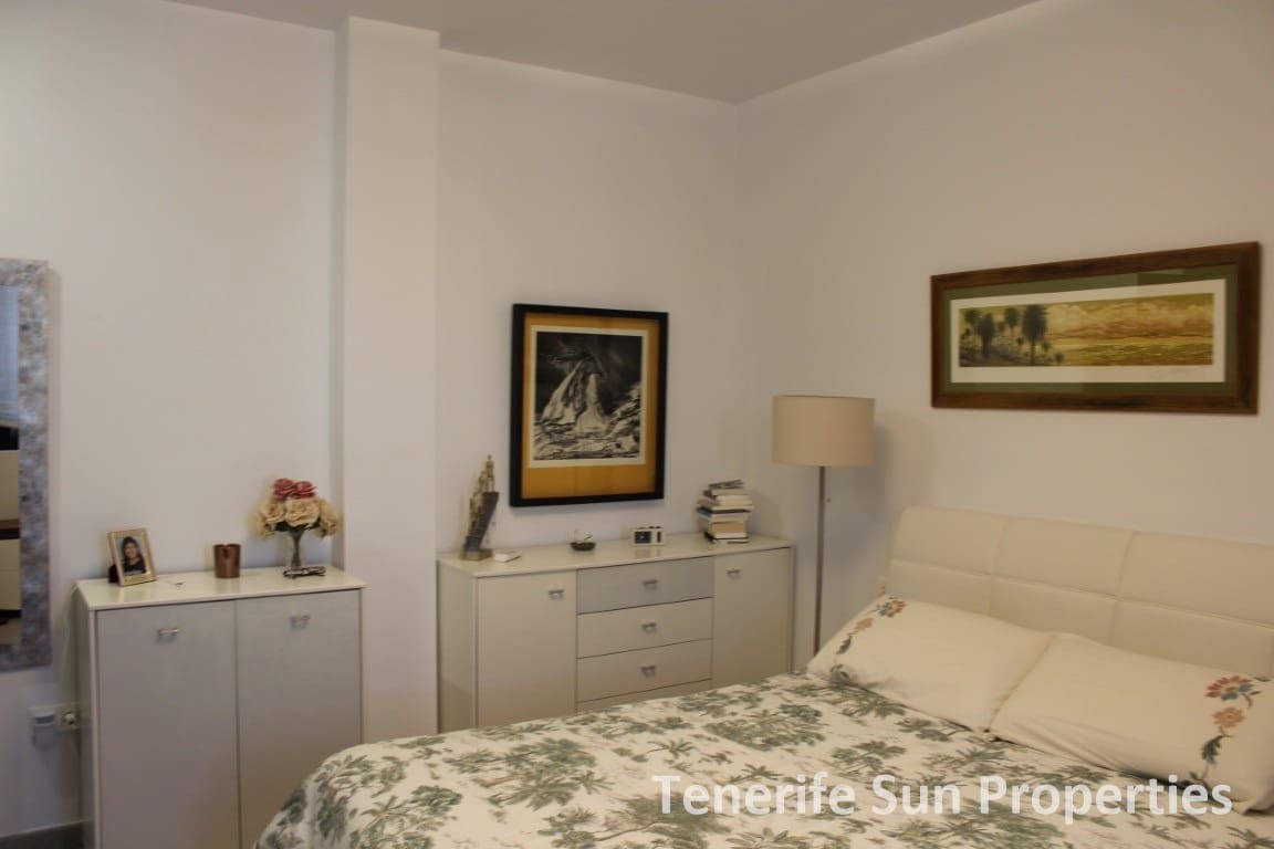 3 soveværelse Byhus til salg i San Isidro de Abona med garage - € 584.000 (Ref: 8846696)