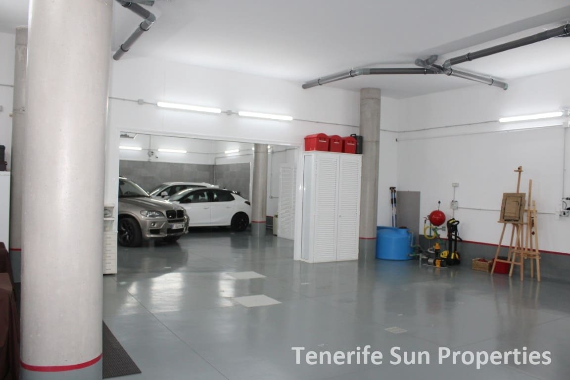 3 soveværelse Byhus til salg i San Isidro de Abona med garage - € 584.000 (Ref: 8846696)