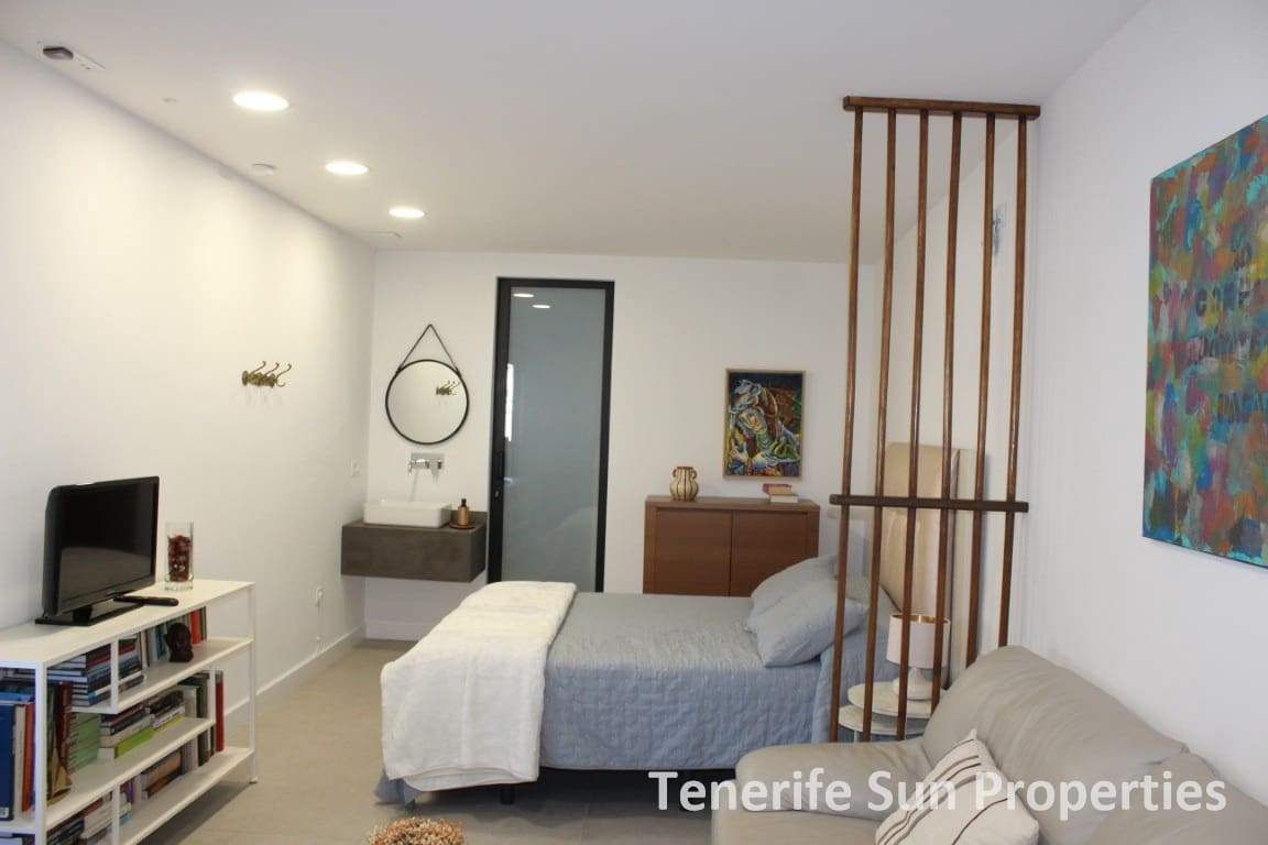 3 soveværelse Byhus til salg i San Isidro de Abona med garage - € 584.000 (Ref: 8846696)