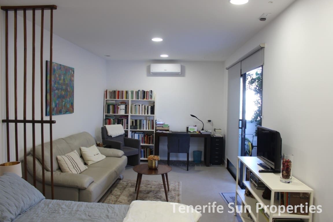 3 soveværelse Byhus til salg i San Isidro de Abona med garage - € 584.000 (Ref: 8846696)