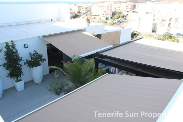 3 soveværelse Byhus til salg i San Isidro de Abona, Granadilla de Abona med garage - € 584.000 (Ref: 8846696)