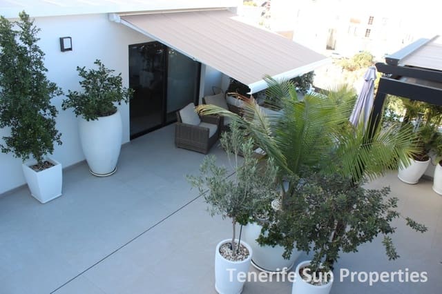 3 soveværelse Byhus til salg i San Isidro de Abona, Granadilla de Abona med garage - € 584.000 (Ref: 8846696)