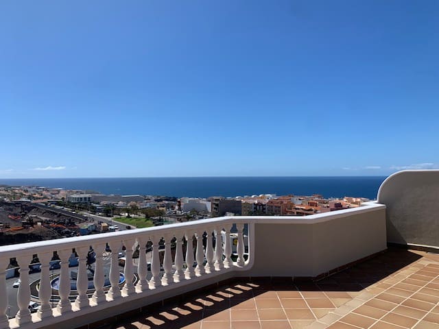 2 soveværelse Penthouse til salg i Los Gigantes med swimmingpool garage - € 550.883 (Ref: 8865805)