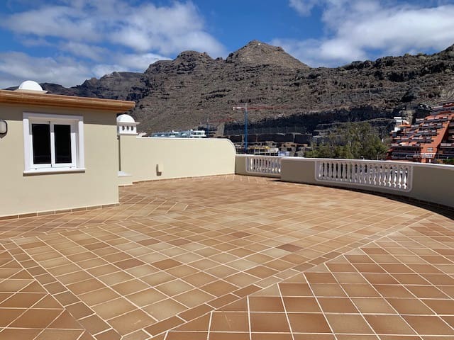 2 soveværelse Penthouse til salg i Los Gigantes, Santiago del Teide med swimmingpool garage - € 597.083 (Ref: 8865832)