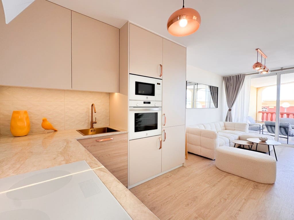 1 soveværelse Lejlighed til salg i Costa Adeje med swimmingpool garage - € 289.000 (Ref: 8910032)