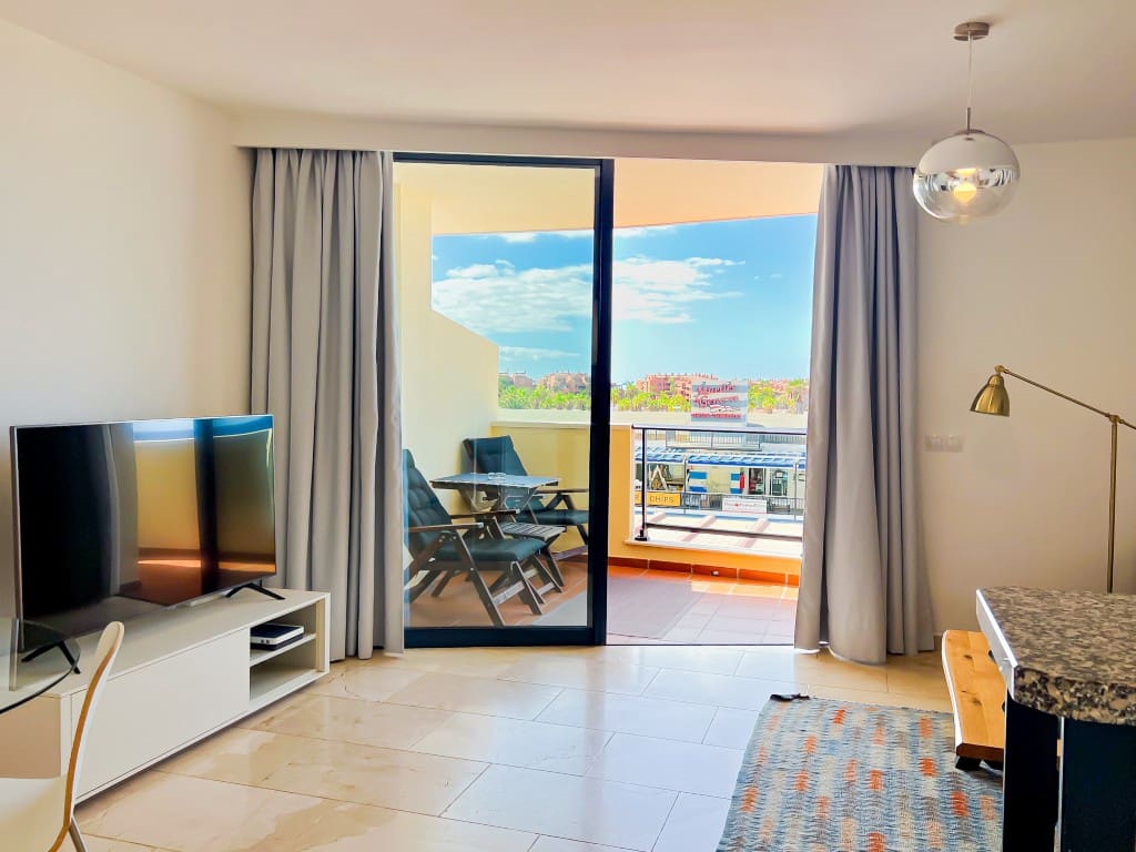 1 soveværelse Lejlighed til salg i Arona med swimmingpool - € 267.000 (Ref: 9084740)