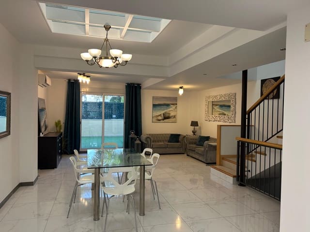 4 sovrum Hus till salu i Adeje med pool garage - 650 000 € (Ref: 9093317)